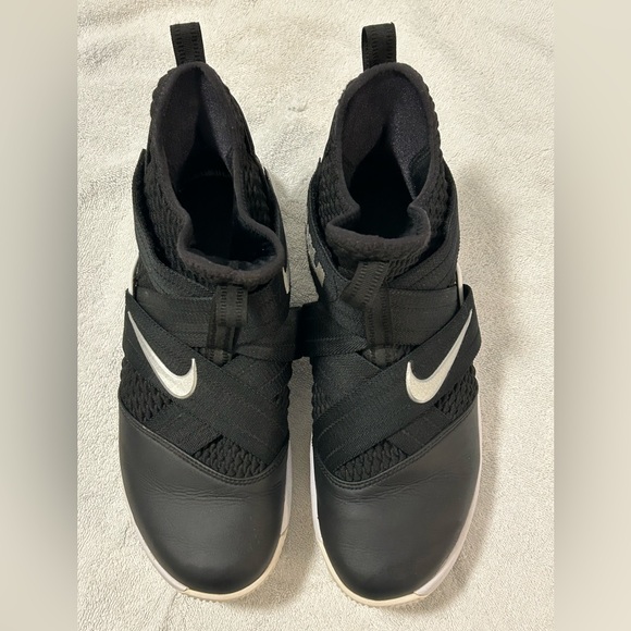 Nike Other - Nike 2018 LeBron Soldier 12 Mens Laceless Black & White Basketball Sneakers 9.5